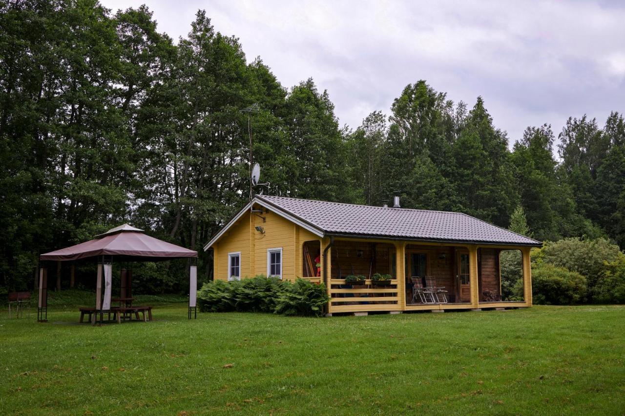 Ezerzemes Nirza Exterior foto