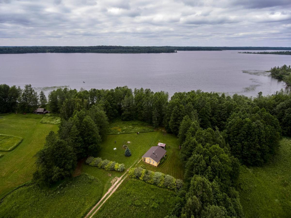 Ezerzemes Nirza Exterior foto