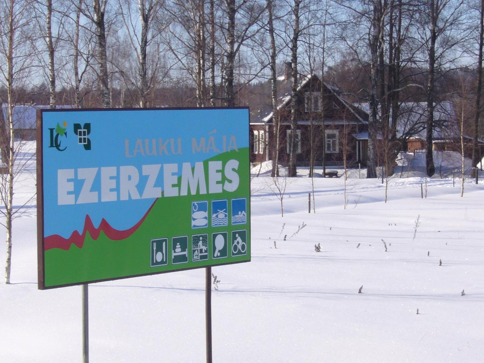 Ezerzemes Nirza Exterior foto