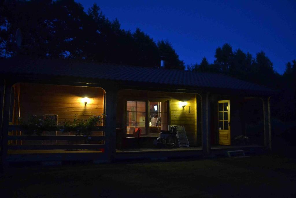 Ezerzemes Nirza Exterior foto